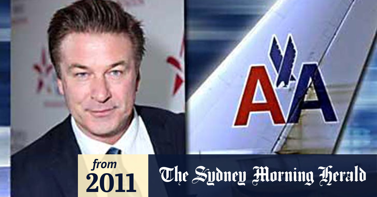 Video Alec Baldwin kicked off plane